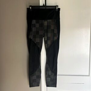 Athleta Aurora Precision 7/8 Tight - Size M